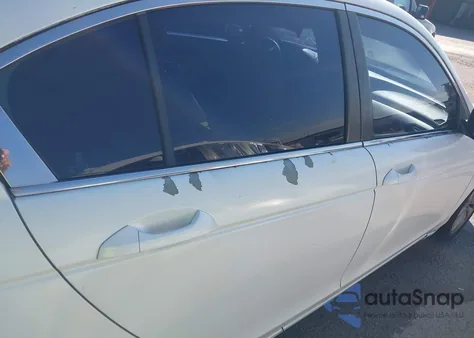 2011 Honda Accord 2.4 Ex-L from USA, damaged, VIN 1HGCP2F8XBA038335